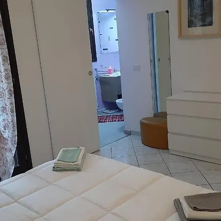 Pressi Aeroporto Costa Smeralda Lejlighed